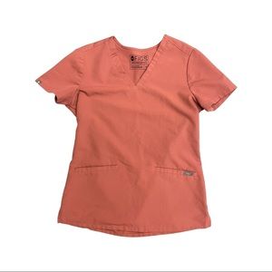Figs Casma Chalk rose scrub top